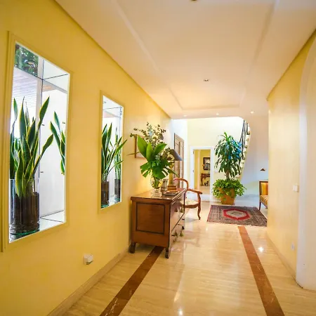 Oasis Muntaner By Interhome *
