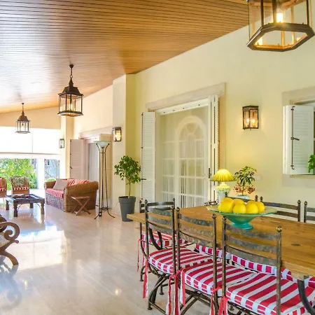Villa Oasis Muntaner By Interhome *