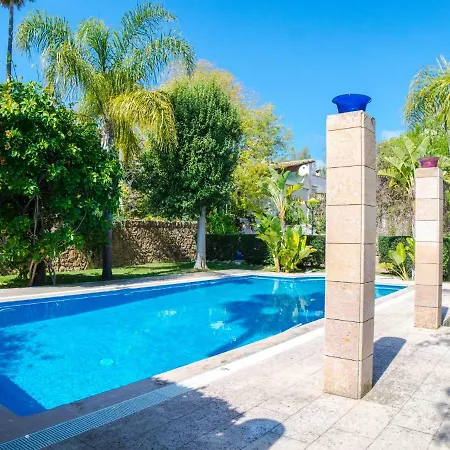 Villa Oasis Muntaner By Interhome